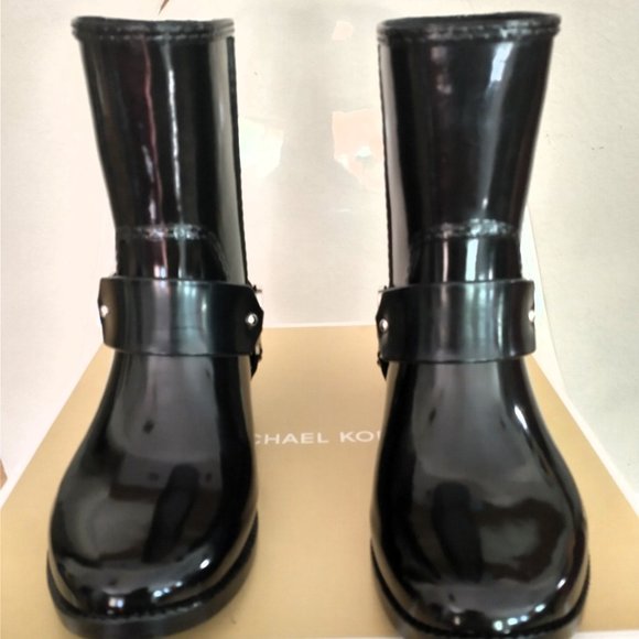 NIB MICHAEL KORS BLACK RAIN BOOTIE SIZE 8M - Picture 2 of 14